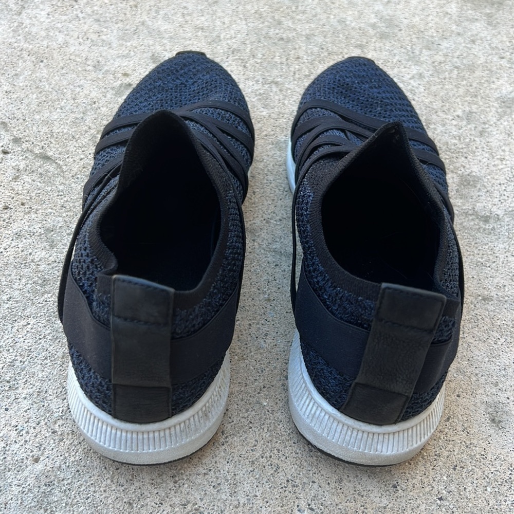 Eileen Fisher Women's Black Criss Cross Strap Slip on Casual Sneakers Size 9 - Picture 4 of 9